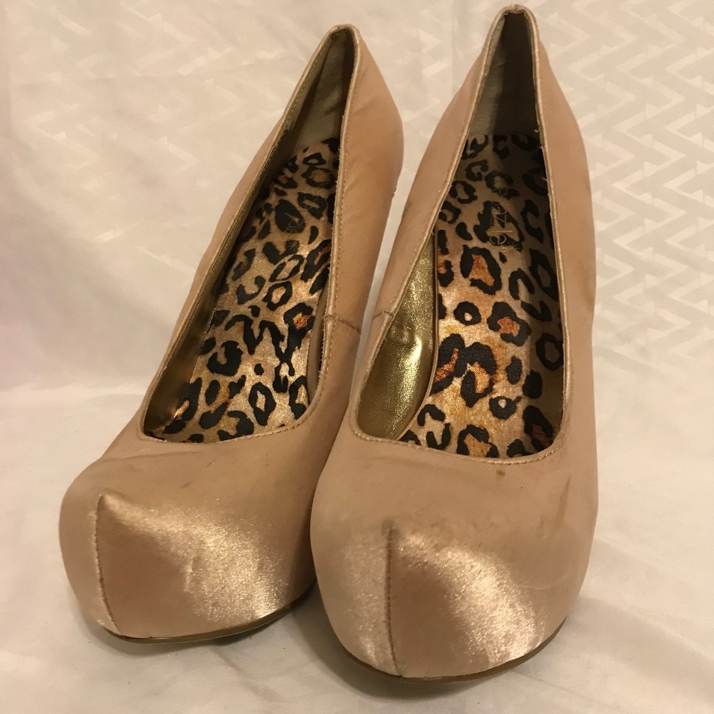 Shoe Dazzle Pumps